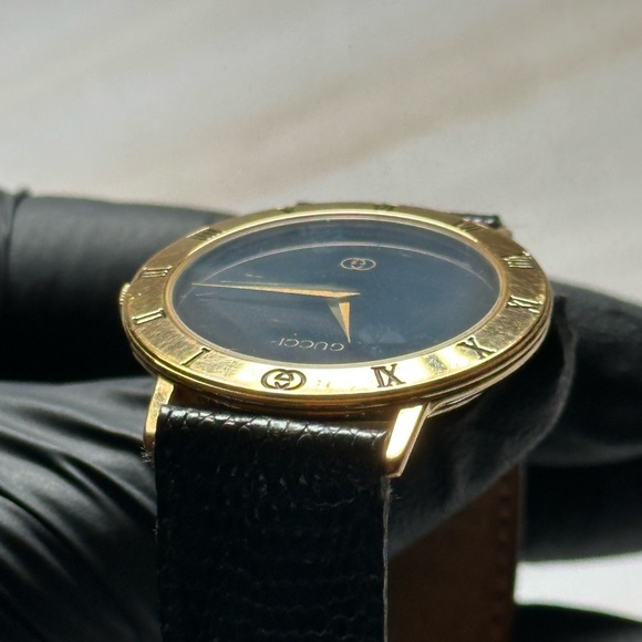 Gucci 3001M Roman Numeral Gold-Tone SS With Black Dial 33mm Luxury Swiss Watch - Picture 6 of 14